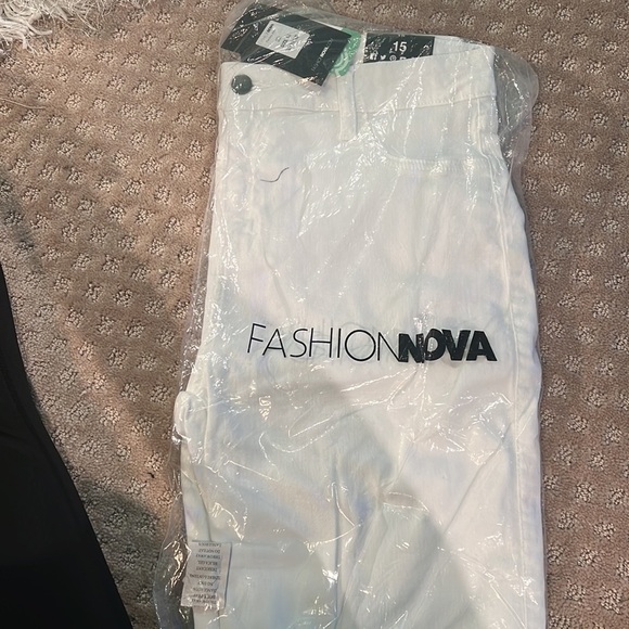 Fashion Nova Canopy white jeans size junior, size 15 - Picture 3 of 4